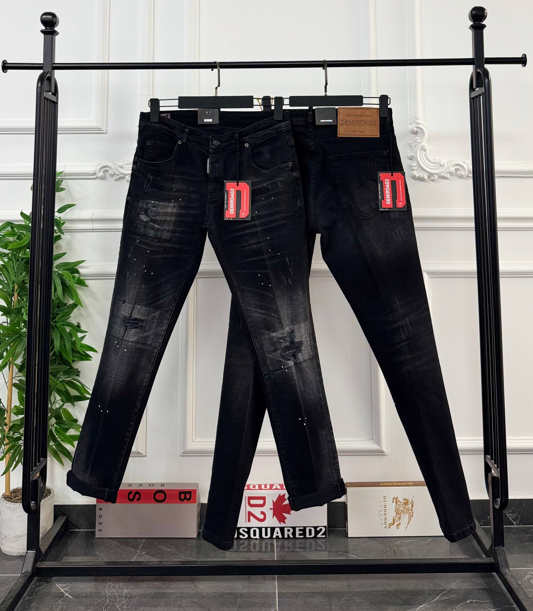 03C2419F-3620-459B-ACDC-A9D2BEDF996F Jean παντελόνι Dsquared - 1640 - Image 1