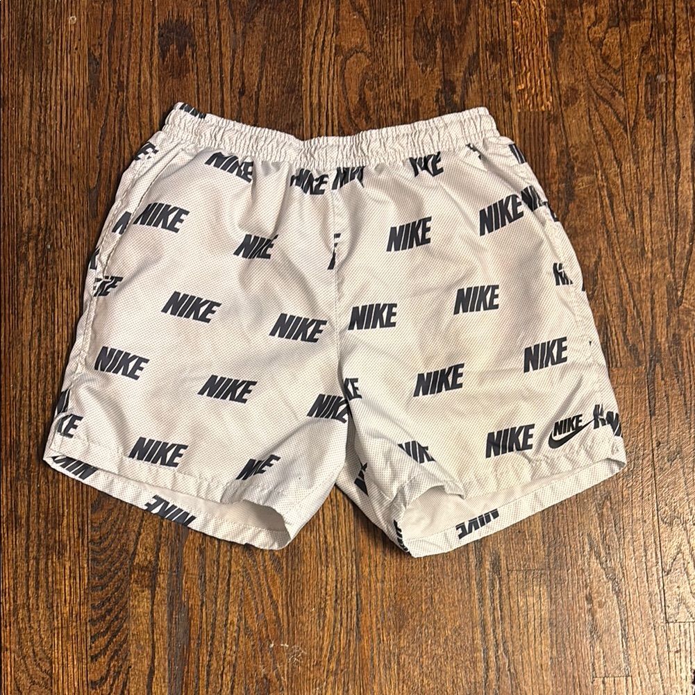 2EC120F1-34A6-4EBA-A19C-08862C7BB10C Μαγιό Nike - 00428 - Image 1