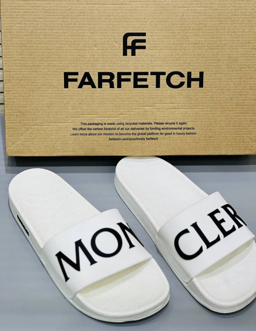E3017D16-640E-452D-9ADE-8D9ADF015BC0 Παντόφλες MONCLER - 105998 - Image 1