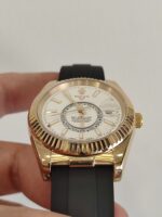 Skydweller gold bezel white dial oyster flex - Image 2